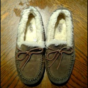 Ugg Dakota House slippers Size 8